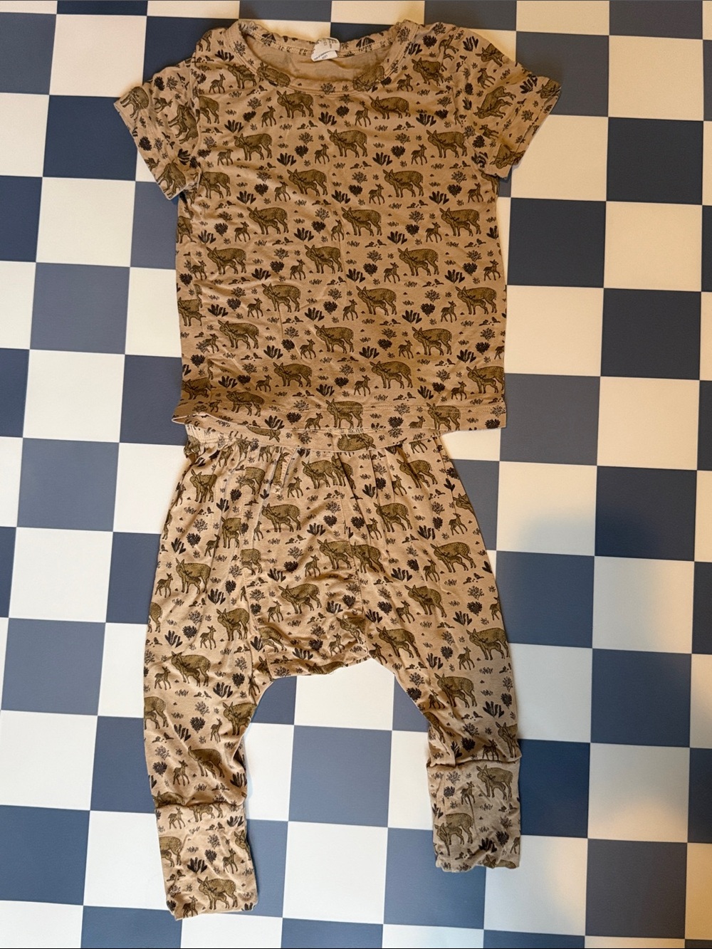 kate quinn Beige and Brown Deer Family Print Kids Set